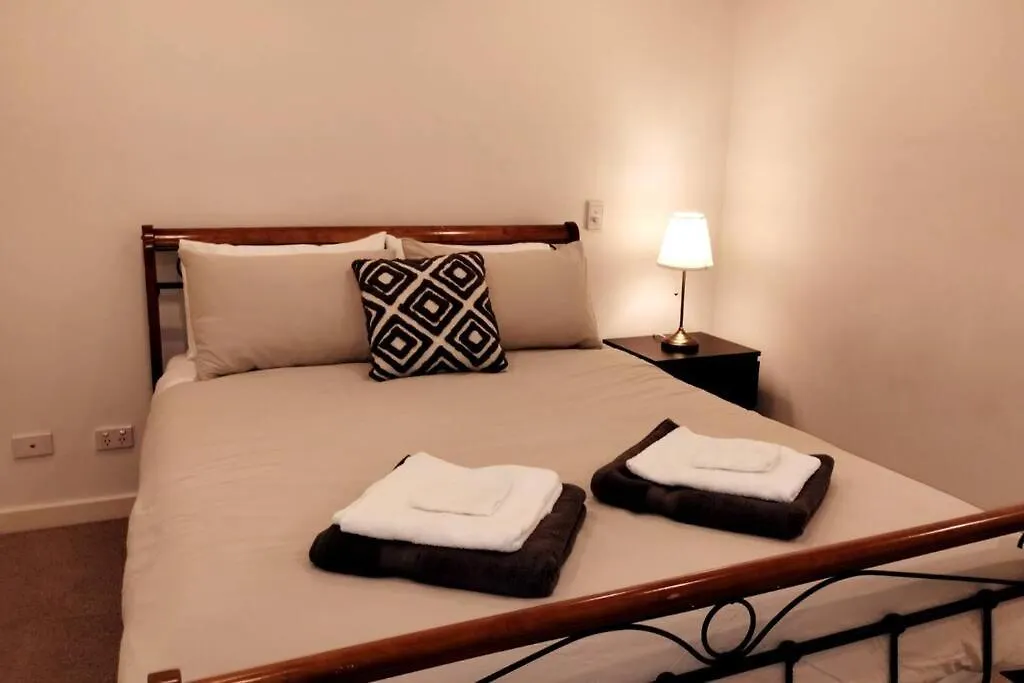 Unique Lvl 1 Apartment Morphett Adelaide